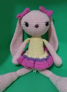 Amigurumi Coelhinha Rose - Artesanato e Personalizados