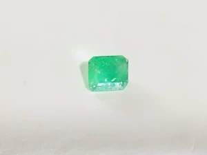 Esmeralda natural ótima com 1,80 cts - Artesanato e Personalizados