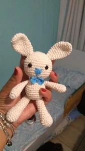 Amigurumi Pequenos e Fofinhos Coelhinho - Artesanato e Personalizados