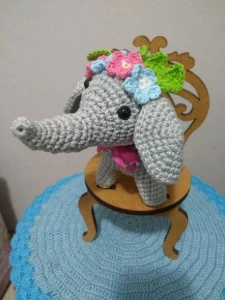 Mini Elefante Amigurumi - Artesanato e Personalizados