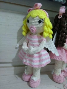 Boneca Angelis com Cachinhos - Artesanato e Personalizados
