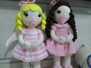 Boneca Angelis com Cachinhos - Artesanato e Personalizados