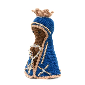 Nossa Senhora Aparecida em amigurumi - Artesanato e Personalizados