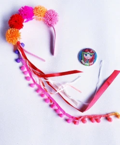 Tiara Coroa de Pompons - Artesanato e Personalizados