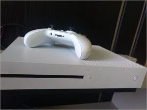 Xbox one S - 1 TB