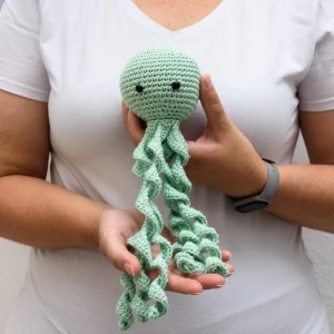 Polvo Newborn Verde Claro Amigurumi - Artesanato e Personalizados