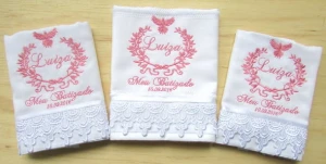 Kit Batizado com Toalha e Fraldas de Boca e Ombro - Artesanato e Personalizados