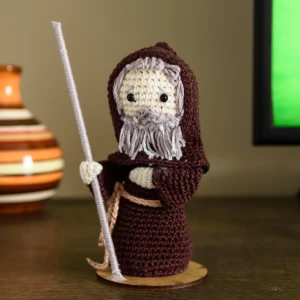 São Francisco de Paula em amigurumi - Artesanato e Personalizados