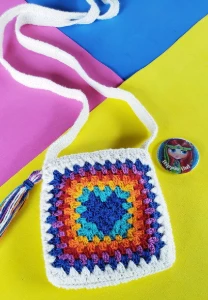 Bolsa Hippie Coração em Crochê - Artesanato e Personalizados