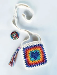 Bolsa Hippie Coração em Crochê - Artesanato e Personalizados