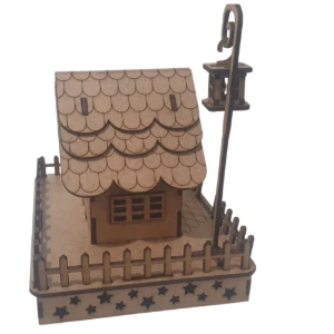 Mini Casinha mdf encantadora com poste, banco e cerca - Artesanato e Personalizados