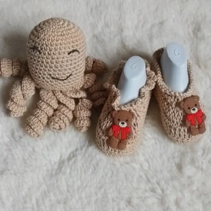 Kit Sapatinho e Polvo Bege com Aplique