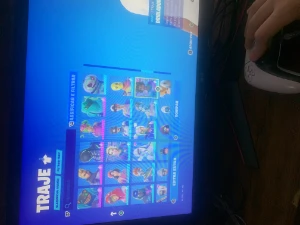 Conta De Fortnite Com 900 Earnigs E 210 Skins