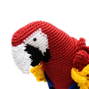 Arara vermelha e amarela em amigurumi - Artesanato e Personalizados