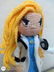 Amigurumi Profissões - Médica - Artesanato e Personalizados