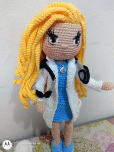 Amigurumi Profissões - Médica - Artesanato e Personalizados