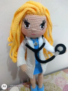 Amigurumi Profissões - Médica - Artesanato e Personalizados