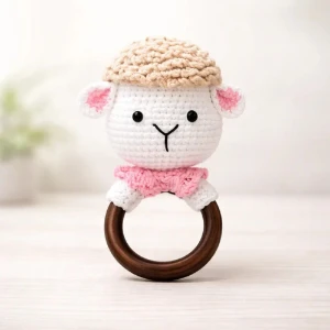 Chocalho Ovelha Branca Amigurumi - Artesanato e Personalizados