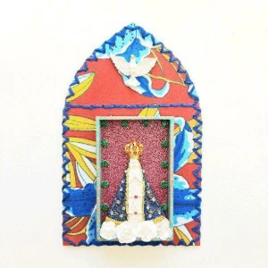Capelinha de Chita Bordada "N. S. Aparecida" - Artesanato e Personalizados