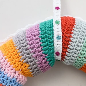 Guirlanda de flores em amigurumi - Artesanato e Personalizados