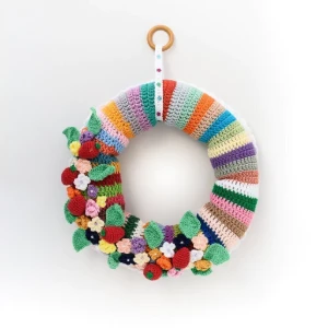 Guirlanda de flores em amigurumi - Artesanato e Personalizados