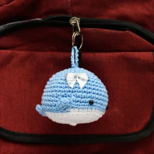 Baleia Azul de Lacinho em Amigurumi - Artesanato e Personalizados