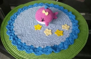 Kit Baby Naninha + Bichinho - Baleias - Artesanato e Personalizados