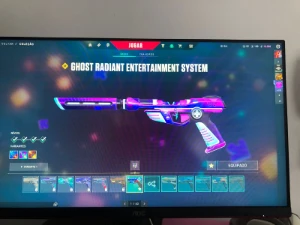 Conta de Valorant com várias skins