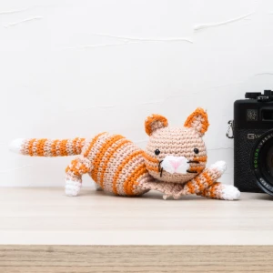 Gatinho Tigrado em Amigurumi - Artesanato e Personalizados