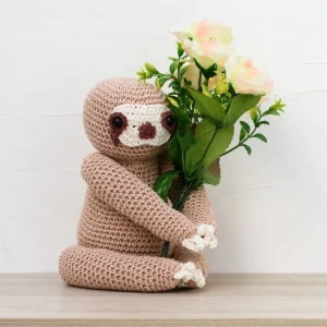Preguiça em Amigurumi - Artesanato e Personalizados