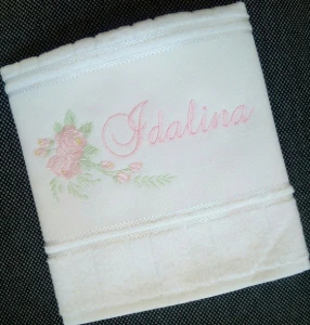 Toalha de Rosto Bordada e Personalizada - Artesanato e Personalizados