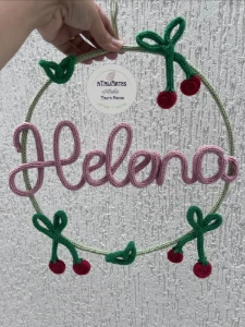Porta maternidade Cerejinha personalizada em tricotin - Artesanato e Personalizados