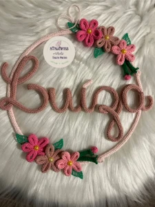 Guirlanda jardim florido personalizado em Tricotin - Artesanato e Personalizados