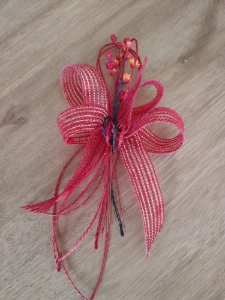 Laço P de Juta Vermelho com Flores Secas - Artesanato e Personalizados