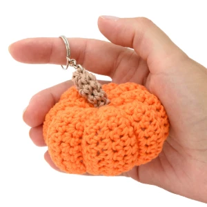 Chaveiro Abóbora Laranja em Amigurumi - Artesanato e Personalizados
