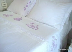 Jogo de Cama Casal Bordado com Guipir - Artesanato e Personalizados
