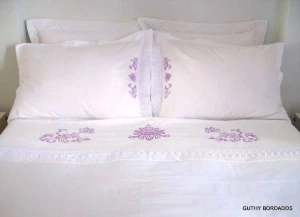 Jogo de Cama Casal Bordado com Guipir - Artesanato e Personalizados