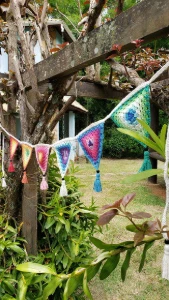 Varal de Bandeirinhas em Crochê - Artesanato e Personalizados