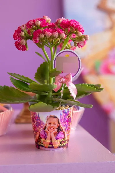 Lembrancinhas personalizadas com suculentas - Artesanato e Personalizados