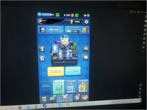 Clash royale arena 11 com 12 lendárias