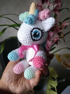 Mini Amigurumi Unicórnio - Artesanato e Personalizados