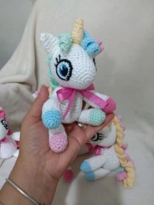 Mini Amigurumi Unicórnio - Artesanato e Personalizados