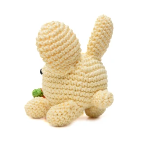 Coelho Amarelo Cenoura Amigurumi - Artesanato e Personalizados