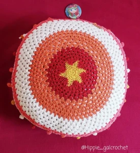 Capa de Almofada Dupla Face Redonda Estrela em Crochê - Artesanato e Personalizados