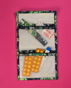 Porta Medicamentos Artesanal com 2 Compartimentos - Artesanato e Personalizados