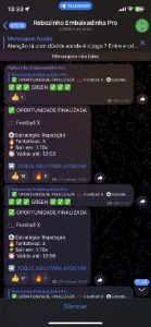 PÊNALTI DA SORTE BOT GREEN ORIGINAL + ROBÔ EMBAXADINHA BRIND - Outros