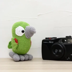 Papagaio Alegre em Amigurumi - Artesanato e Personalizados