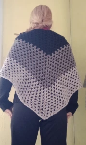 Poncho de crochê - Artesanato e Personalizados