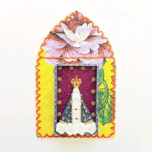 Capelinha de Chita Bordada "N. S. Aparecida" - Artesanato e Personalizados