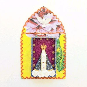 Capelinha de Chita Bordada "N. S. Aparecida" - Artesanato e Personalizados